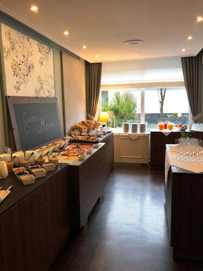 Hotel Zur Post บรีโลน ภายนอก รูปภาพ